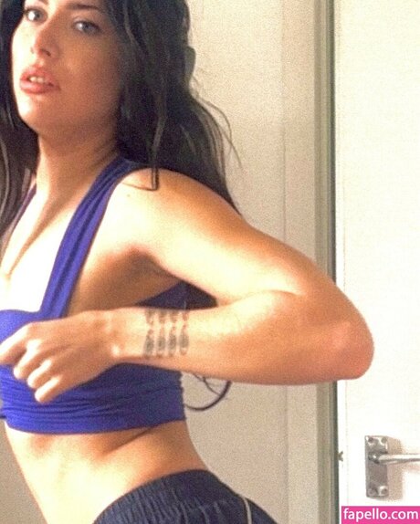 Georgia Twinn top sexy bilder