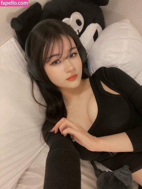 yoga asiatische onlyfans hd fotos