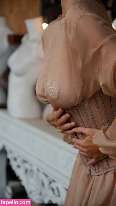 Atanasova Lera sexy akt bild