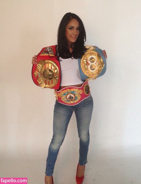 Amanda Serrano top heiße fotos