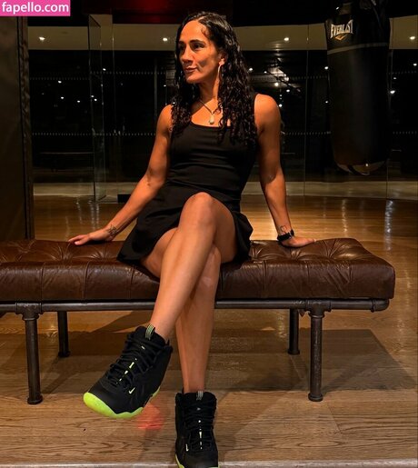 Amanda Serrano freie schöne archiv