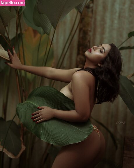 Debochan pornostar nackt bild