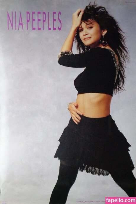 Nia Peeples top xxx bilder