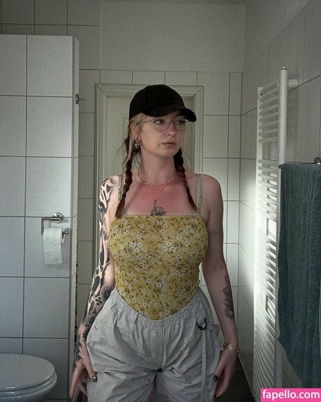 Kiras note sexy nackten foto