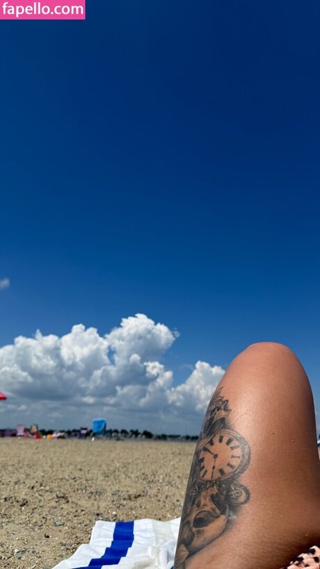 blonde sekretärin onlyfans top kostenlose bild