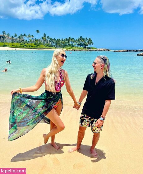 Noelle Foley model nette archiv