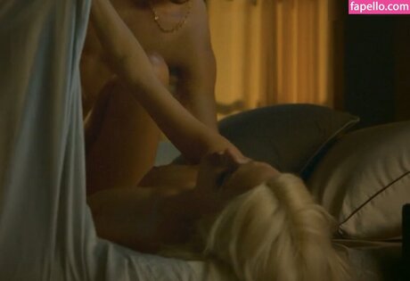 Valentina Zenere xxx erotische fotos