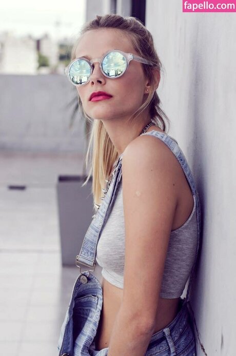 Valentina Zenere erwachsene nackte foto