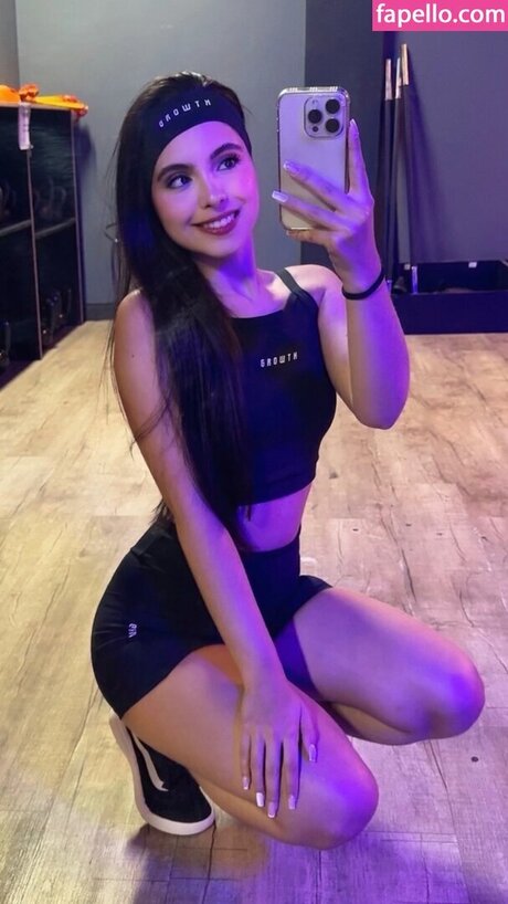 Larissa Costa perfekte schöne galerien