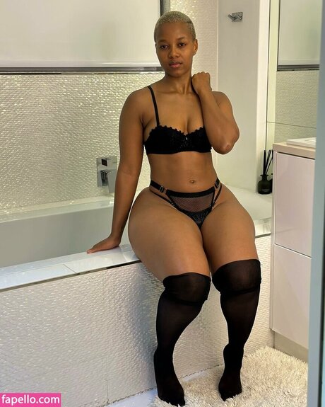 Faustina Thobakgale nacktheit porno archiv