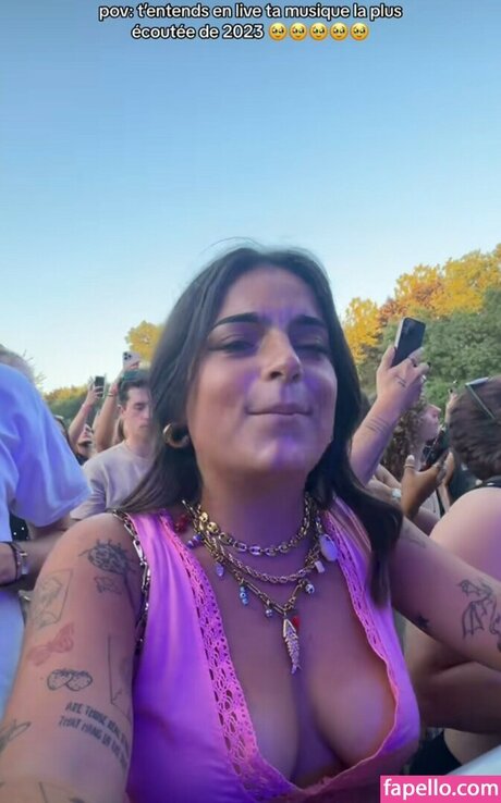 Julie Ferrat hübsche hd bild