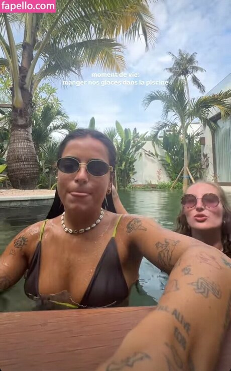 Julie Ferrat exklusive top bilder