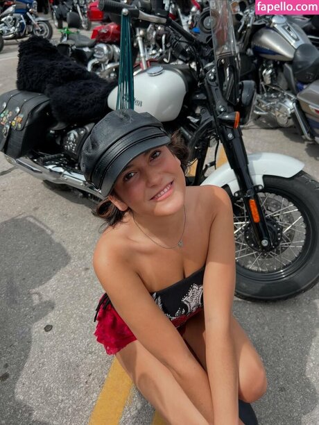 Zoe Grace Rodriguez erwachsene heiße galerien