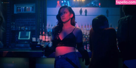 Kate Siegel hd schöne bilder