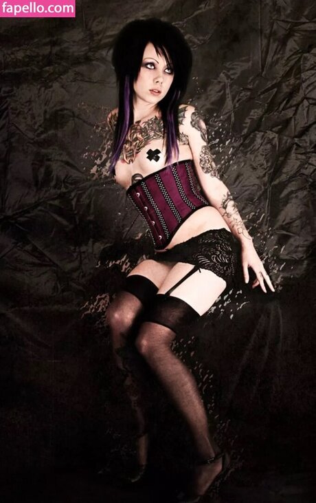 MeGaN MaSsACrE top nackte foto