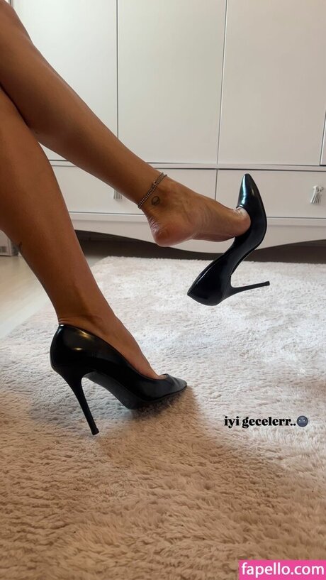 pinars0ylu schauspielerin nette fotos