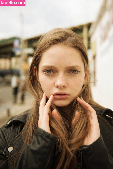 Katiusha perfekte nackten foto