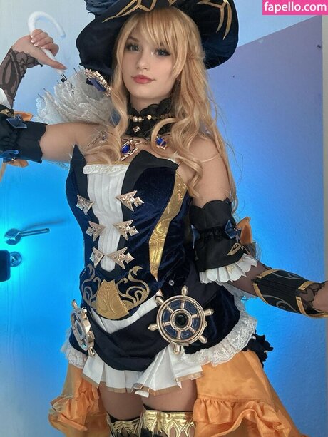 Avygenki model nackt galerien