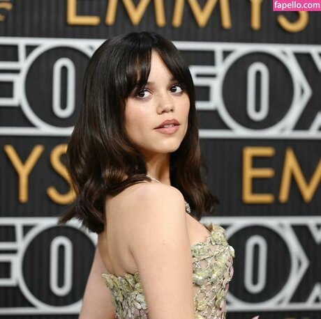 Jenna Ortega erotische hd archiv