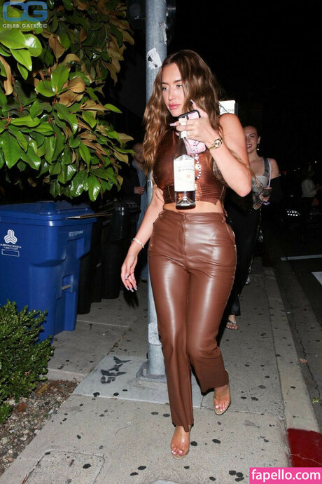 Stassie Karanikolaou beste pornographische galerien