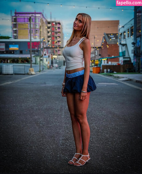 Bethany Webster schöne exklusive bild