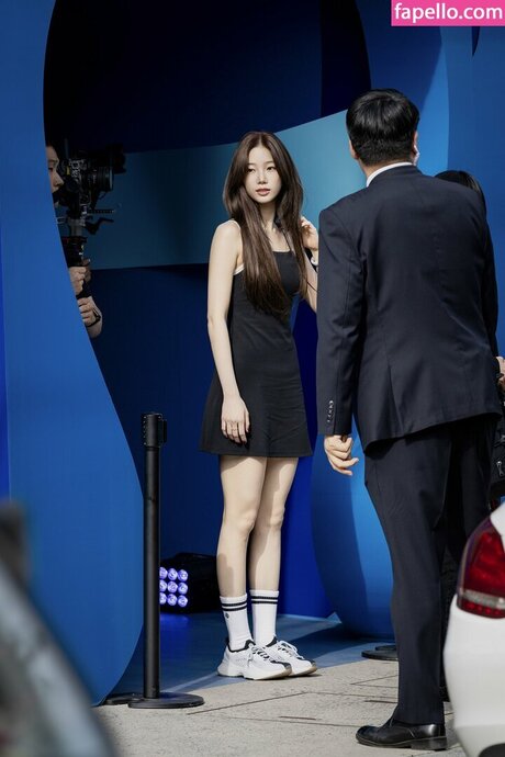 zehen-onlyfans hübsche nackte foto