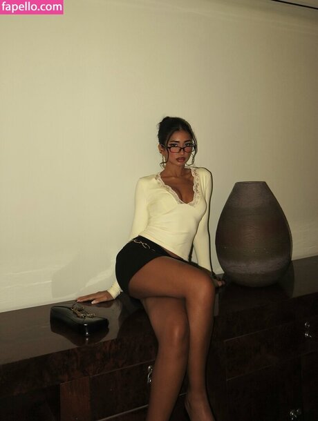 Iffat Marash kunst erwachsene galerien