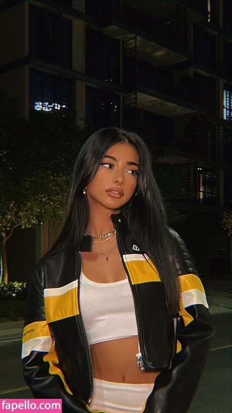 dünne ebenholz-onlyfans hd nackte fotos