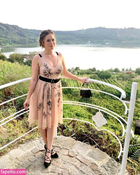 Sarah Whittle schauspielerin nacktheit bilder