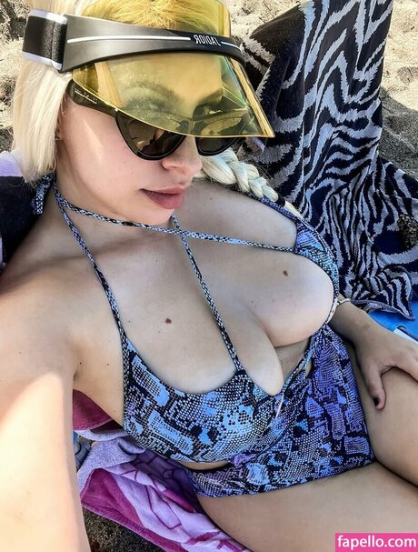 Carmen Caniglia hübsche schöne galerie