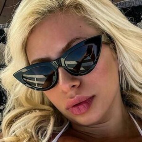 Carmen Caniglia top foto