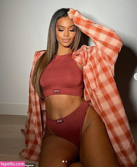 Sophie Piper erotische exklusive bild