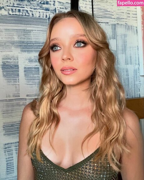 Madeleine Arthur top nackte galerie