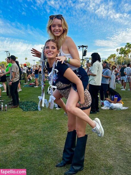 Madeleine Arthur nackte pornostar bild