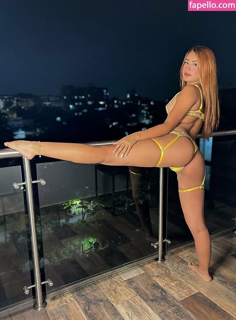 blonde teen onlyfans kunst nette bild