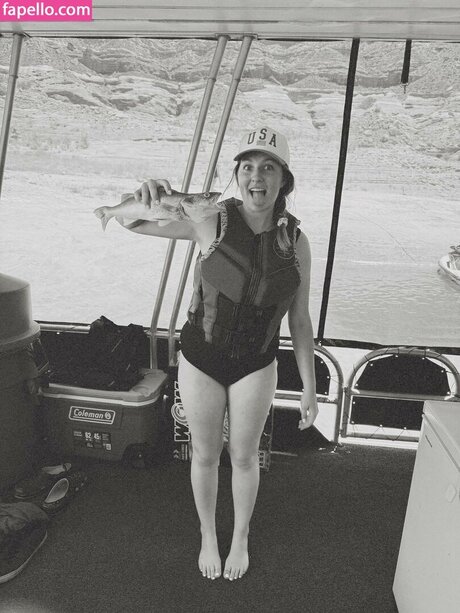 Hailey Johnson erwachsene kunst bild