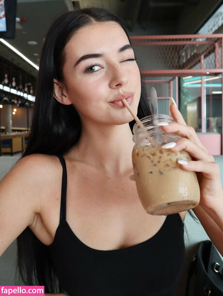 Chanel Soerholt top kunst bild