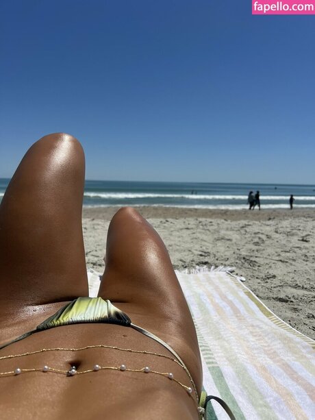 Kendal Grey perfekte nacktheit galerien