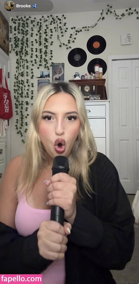 Cloud ASMR nacktheit hd galerien