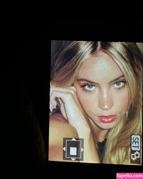 Alexa Blair Robertson exklusive schöne bilder