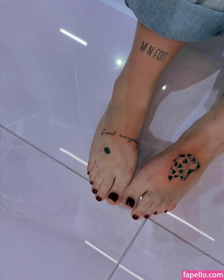 sehr dünne onlyfans exklusive pornographische galerien