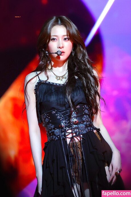 Huh Yunjin_ model nette bild