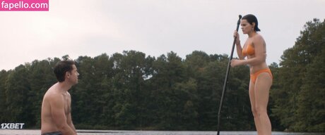 Brianna Hildebrand sexy akt galerie