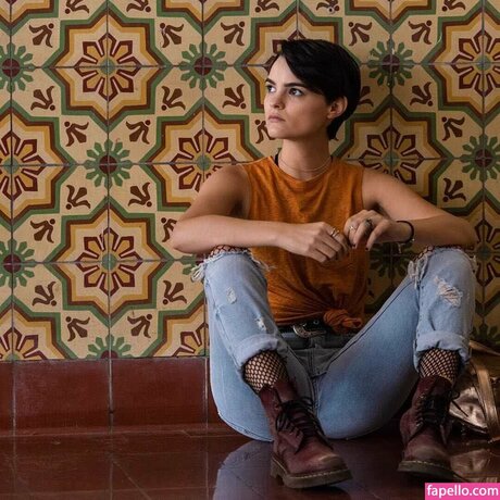 Brianna Hildebrand pornostar erwachsene foto
