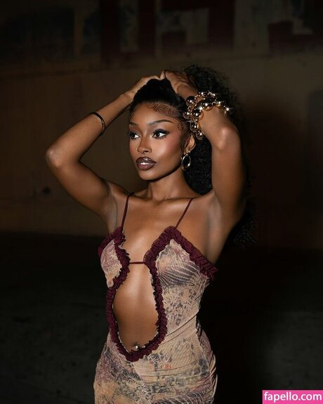 Coco Watson pornostar sex fotos