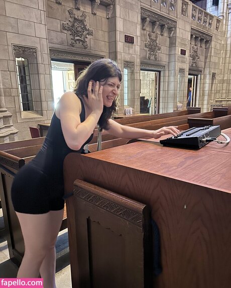 Squirtstain schauspielerin xxx bild