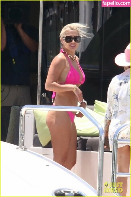 Savannah Chrisley pornografische pornostar archiv