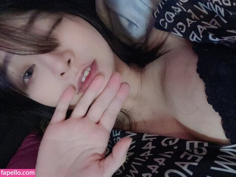 Angelakuo pornostar sexy fotos