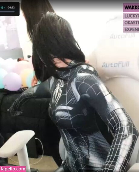 eggspringroll nackt sex bild