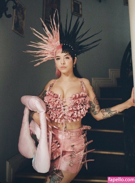 Melanie Martinez nackten foto